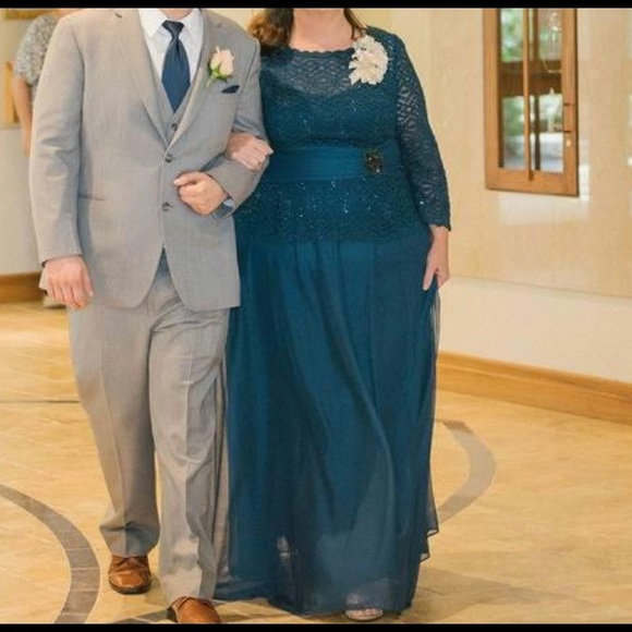 Cachet Sequin Glitter Lace Bodice Mock Two-Piece Gown - Picture 2 of 12